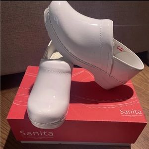 Sanita Women Nursing Medical Clogs Shoes White Size 6 New In Box